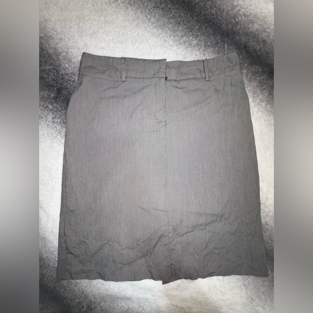 New York & Company Gray Micro Stripe Classic Office‎ Pencil Straight Skirt 8
